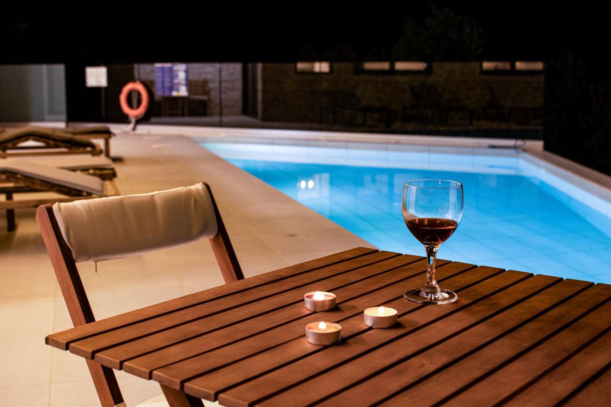 Апартаменти Cream Cozy Getaway - 3 Pearls Pool Retreat Dempla Екстер'єр фото